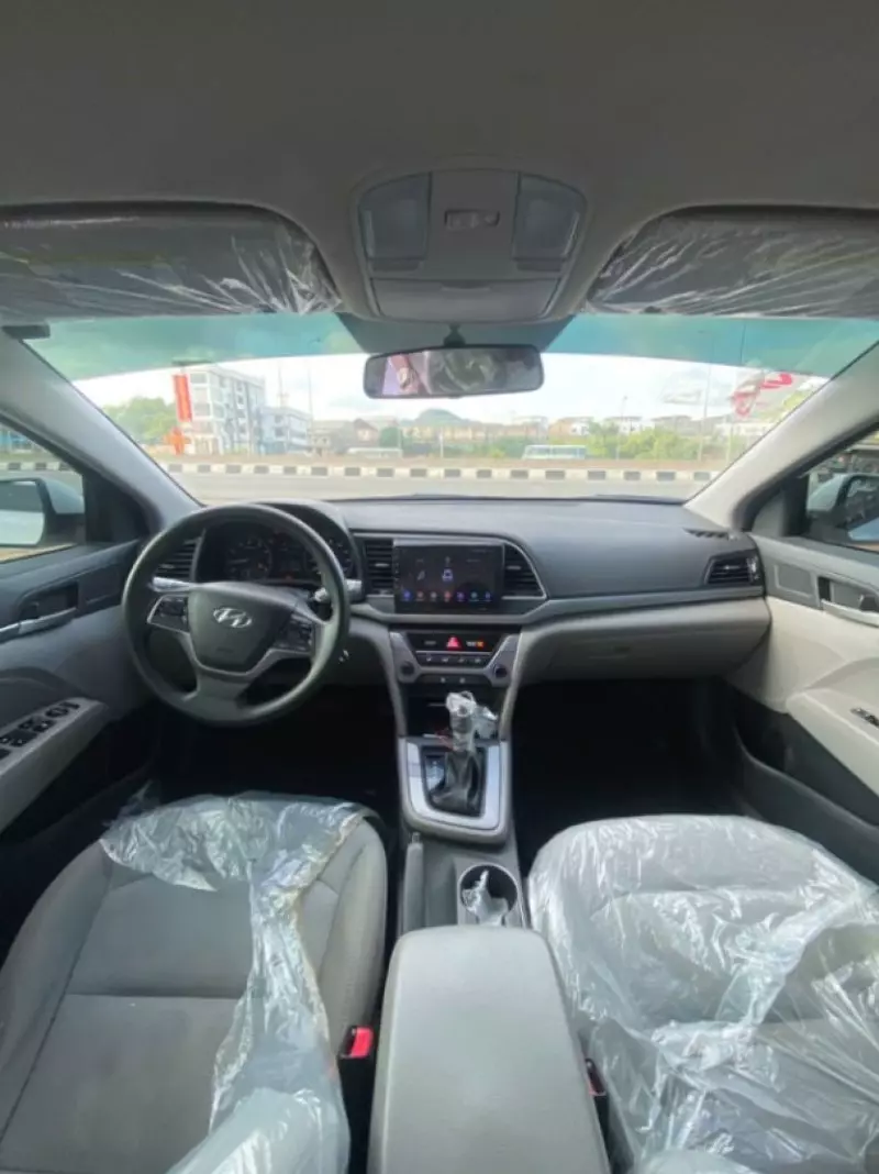 Hyundai Elantra   - 2017