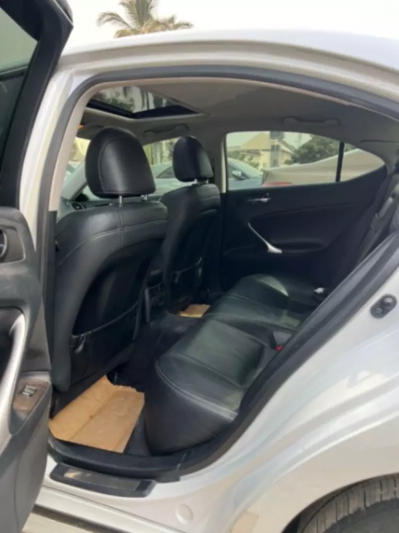 Lexus IS 350   - 2010