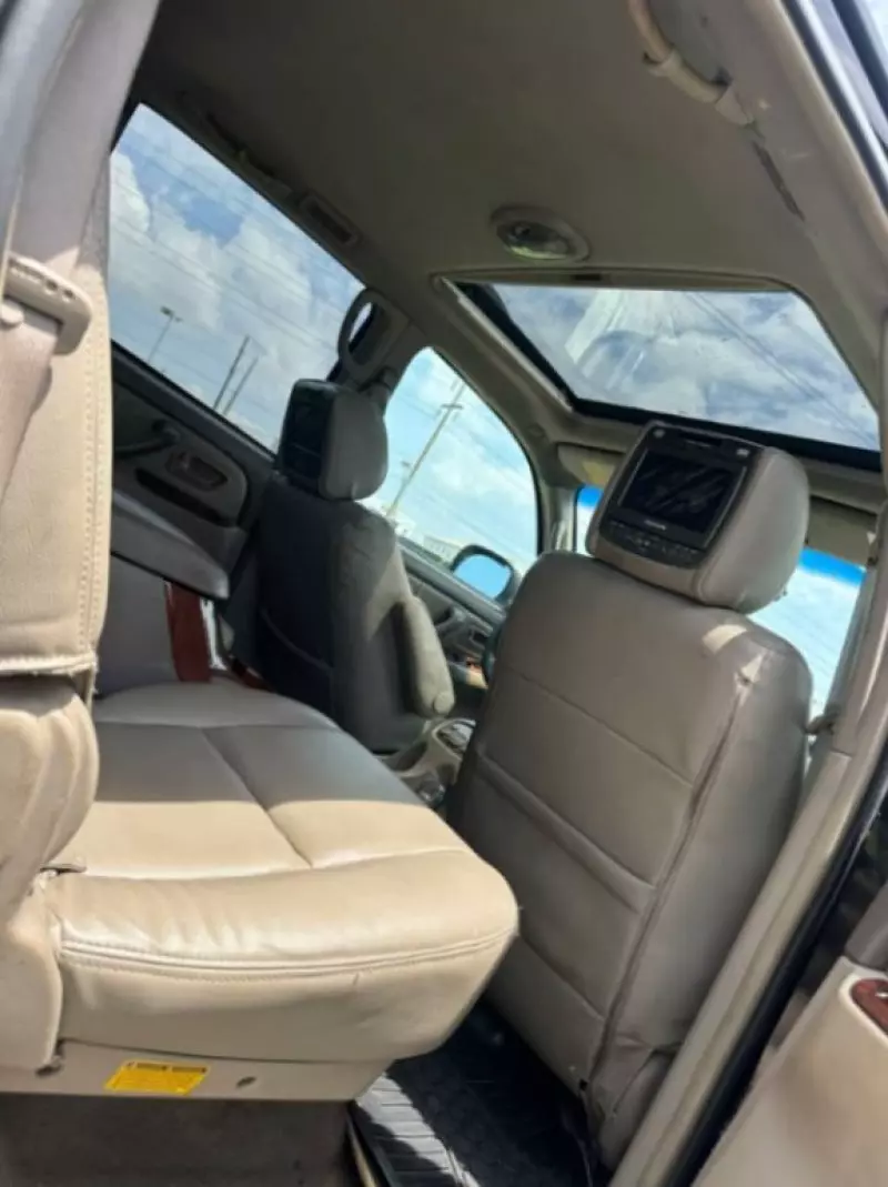 TOYOTA Sequoia   - 2005