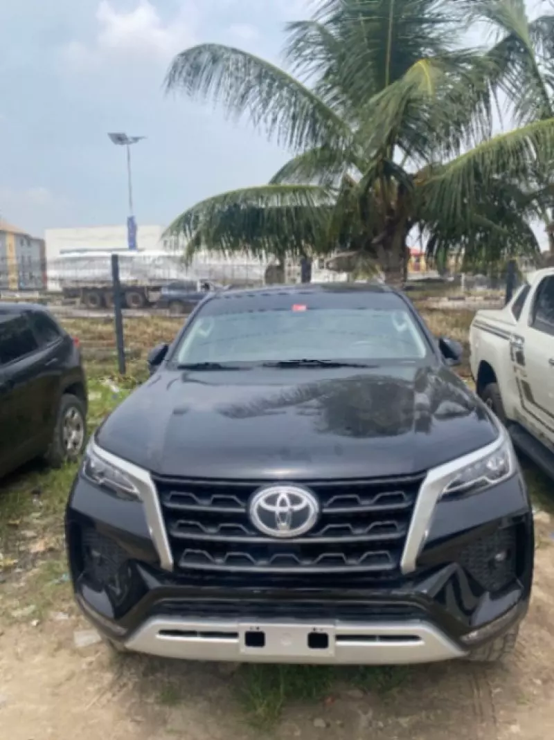 Toyota Fortuner   - 2019