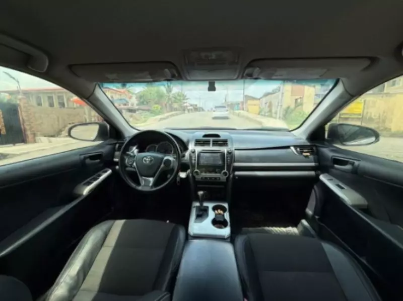 Toyota Camry   - 2013