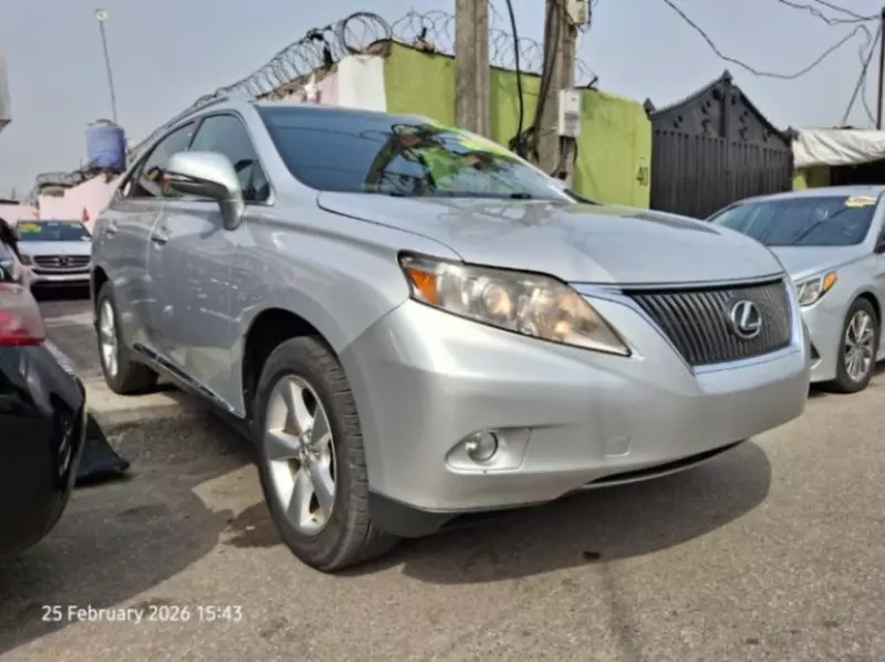 Lexus RX   - 2010