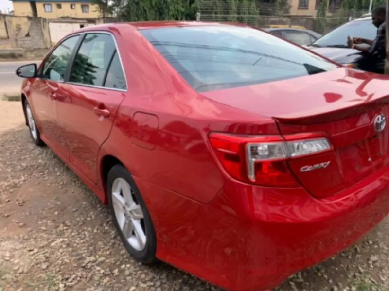TOYOTA Camry - 2014