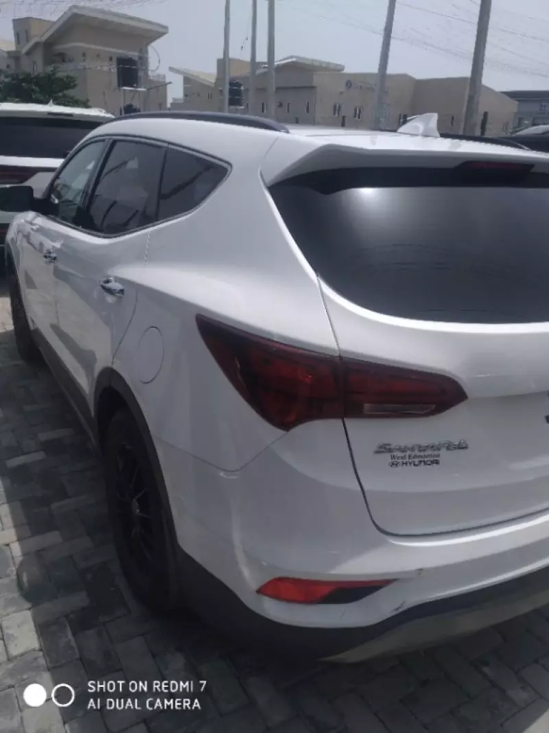 Hyundai Santa Fe Sport   - 2017