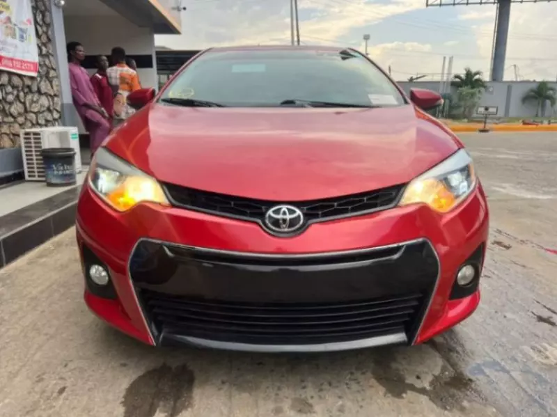 Toyota Corolla   - 2015