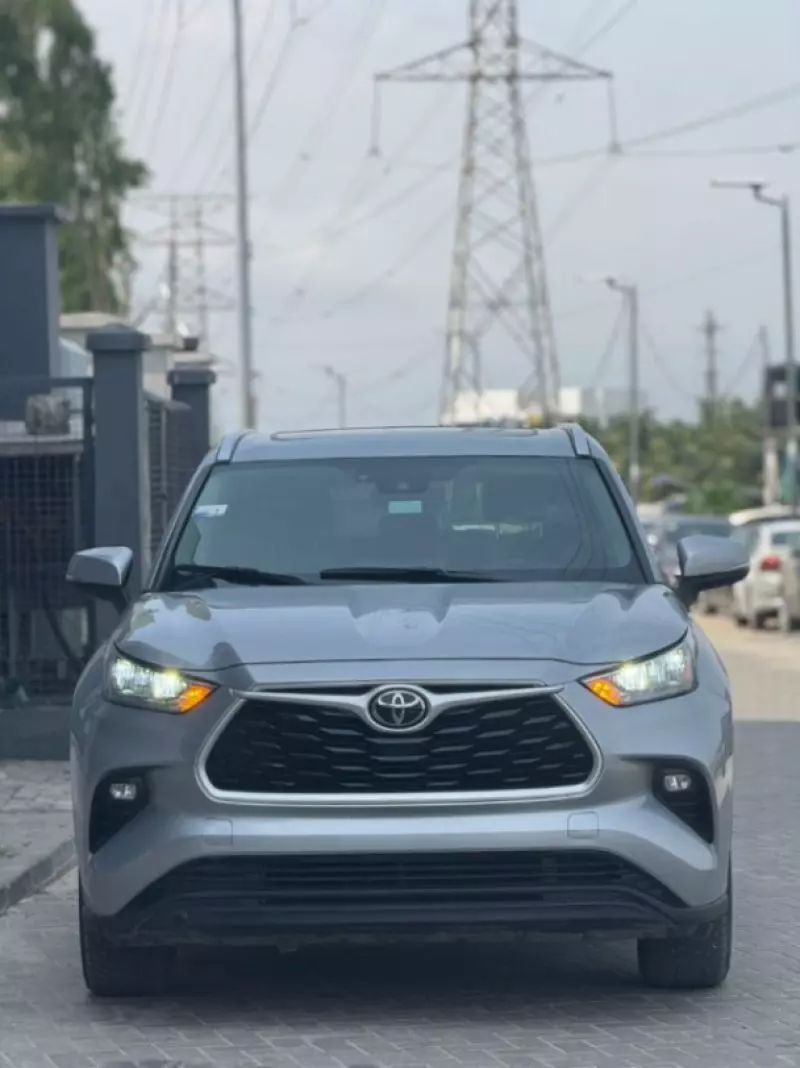 TOYOTA Highlander   - 2021