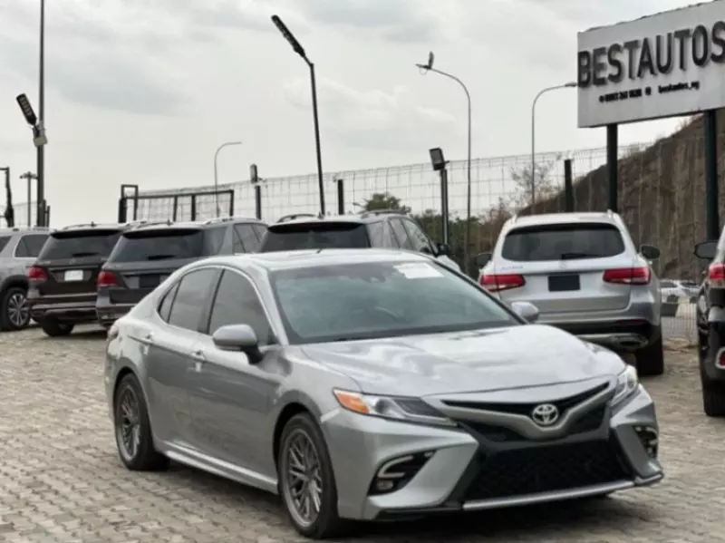 TOYOTA Camry   - 2018