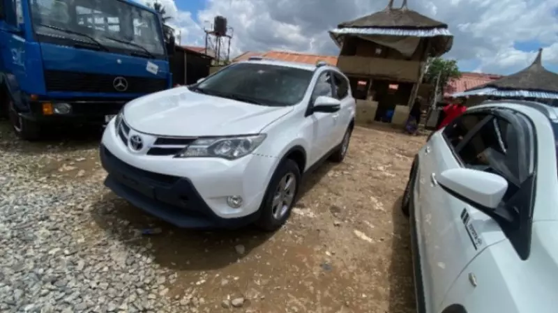 TOYOTA RAV 4   - 2015
