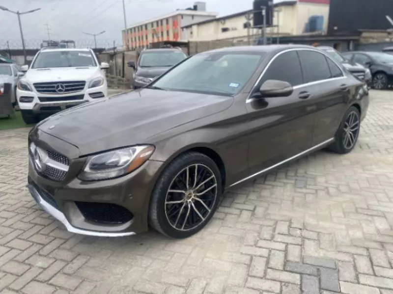 Mercedes-Benz C 300   - 2016