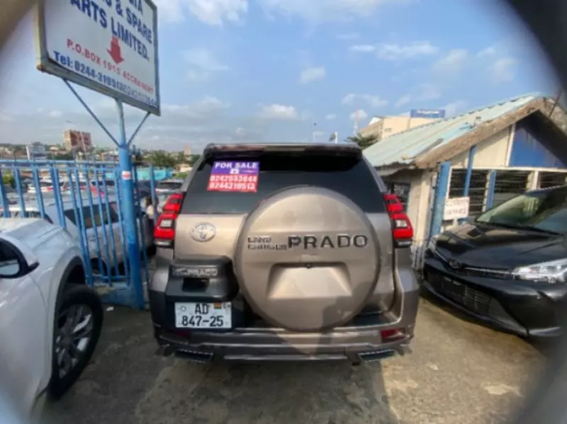 TOYOTA Land Cruiser Prado   - 2016