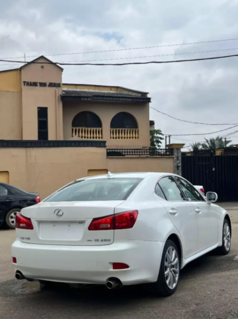 Lexus IS   - 2008