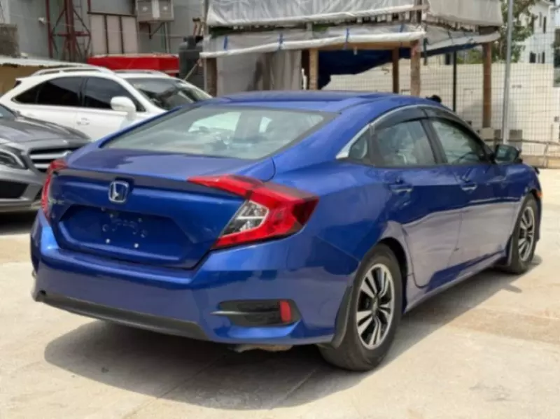 Honda Civic   - 2016