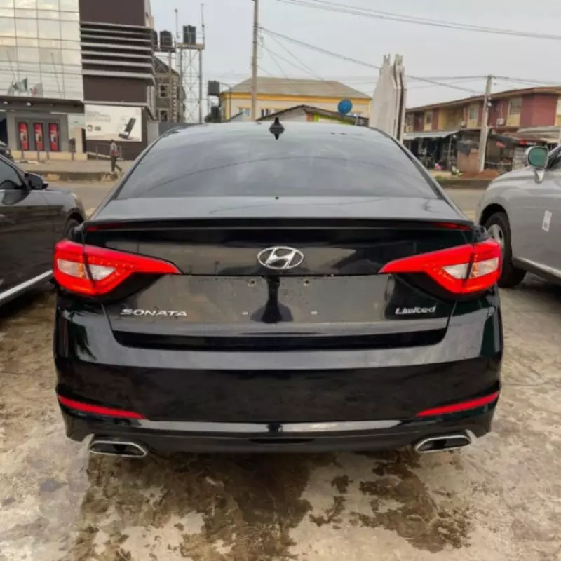 Hyundai Sonata   - 2015