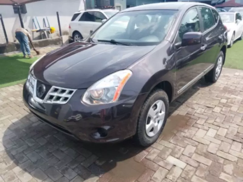 Nissan Rogue   - 2011