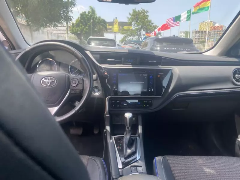 Toyota Corolla   - 2017