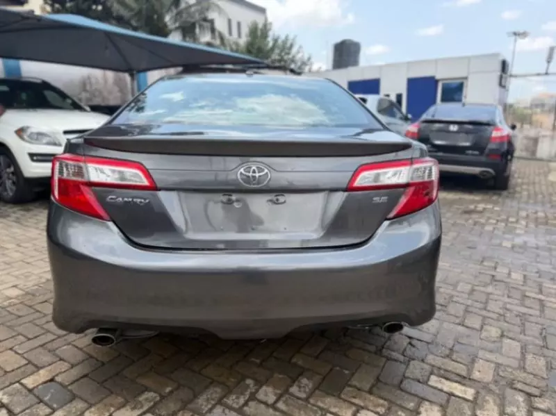 Toyota Camry - 2013