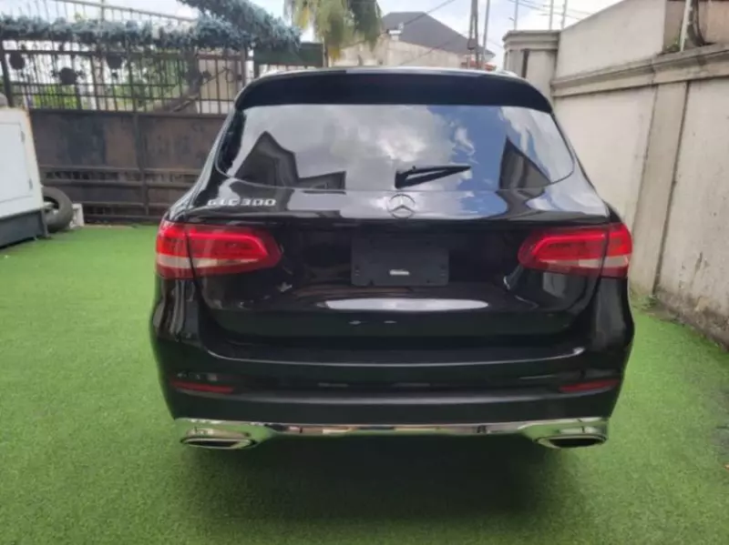 Mercedes-Benz GLC 300   - 2017