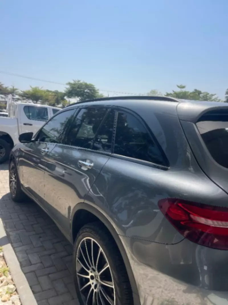 Mercedes-Benz 300   - 2019