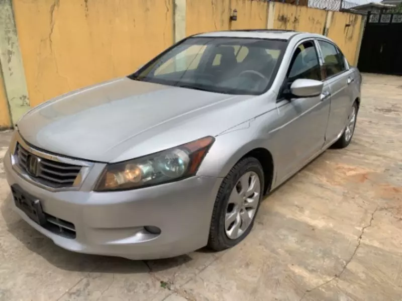 Honda Accord   - 2009