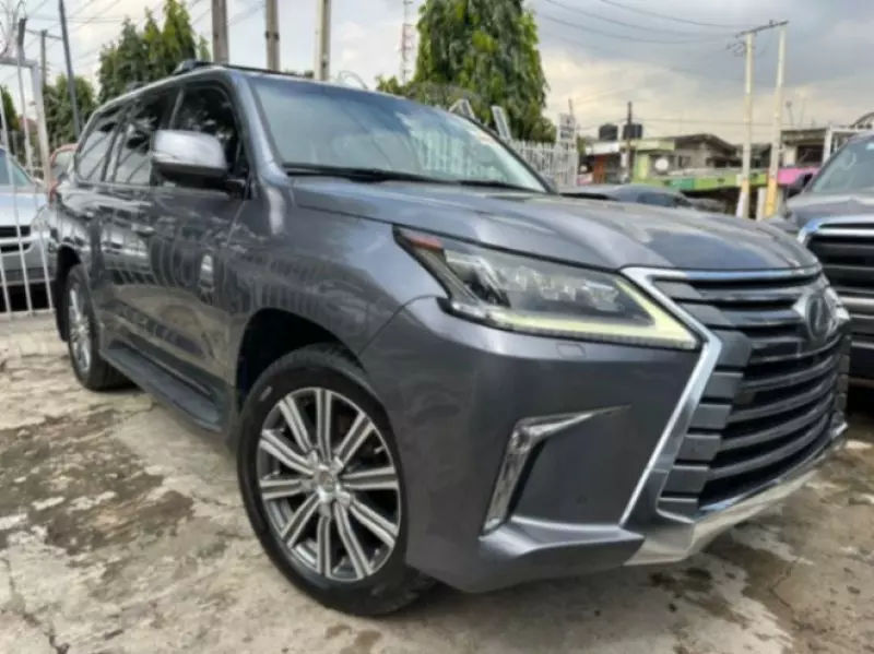 Lexus LX 570   - 2017
