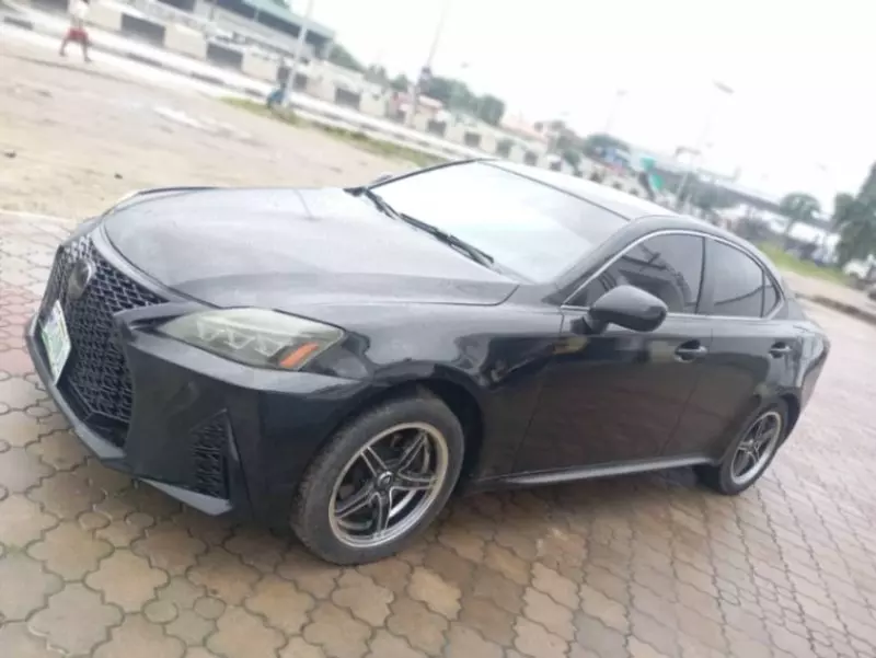 Lexus IS   - 2006