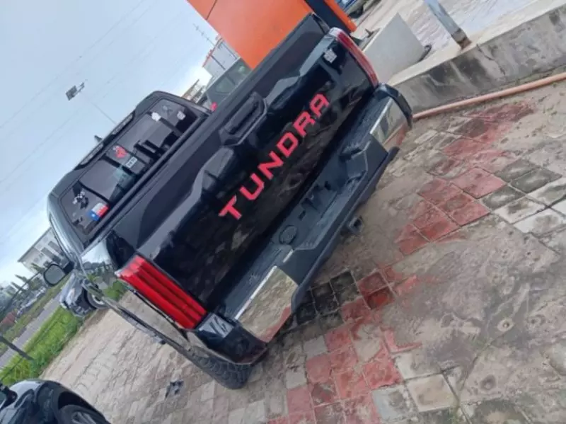 TOYOTA Tundra   - 2019