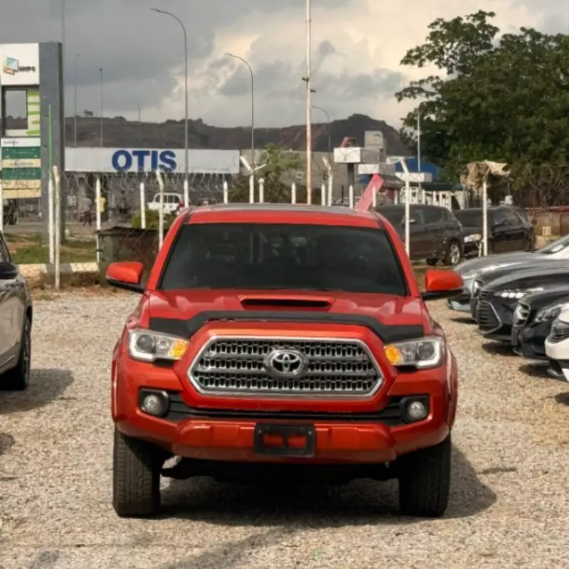 TOYOTA Tacoma   - 2016