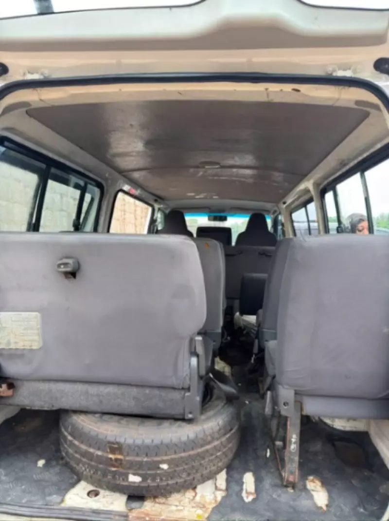 TOYOTA Hiace - 2012