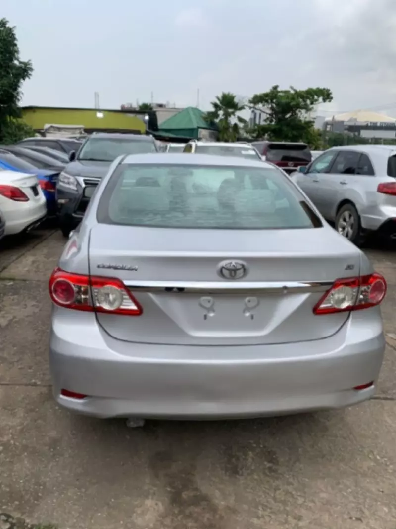 Toyota Corolla   - 2012