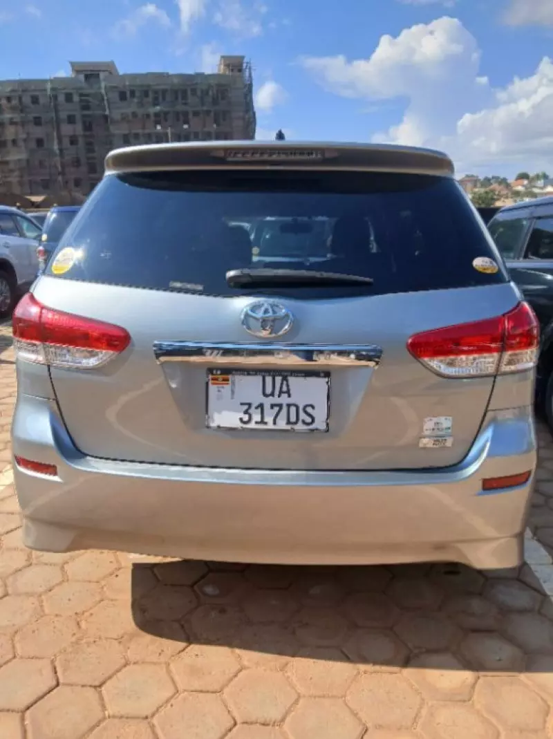 Toyota Wish   - 2012