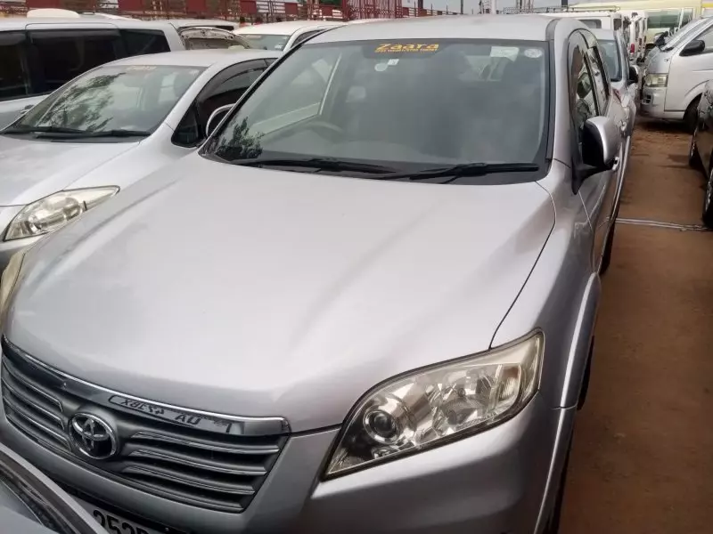 Toyota Vanguard    - 2010