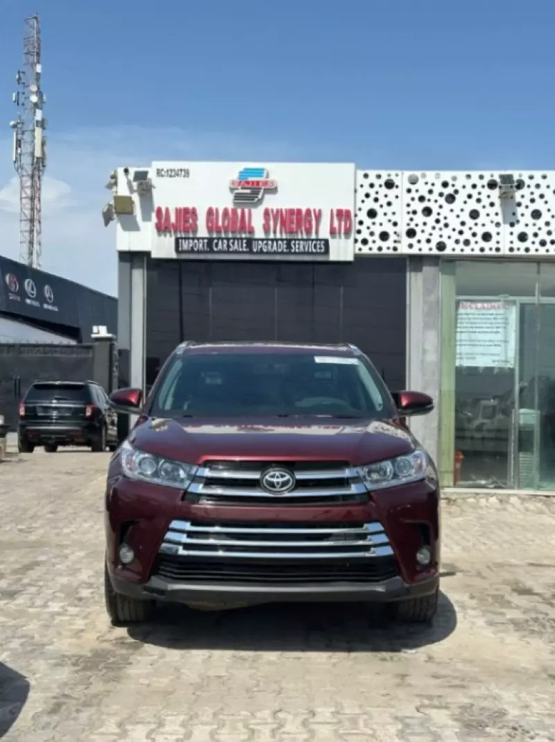 Toyota RAV4   - 2018