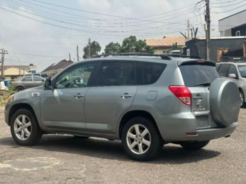Toyota RAV4   - 2007