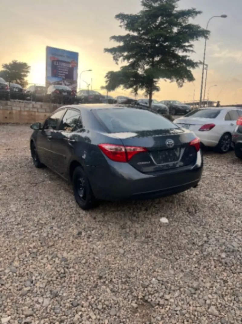 TOYOTA Corolla   - 2019