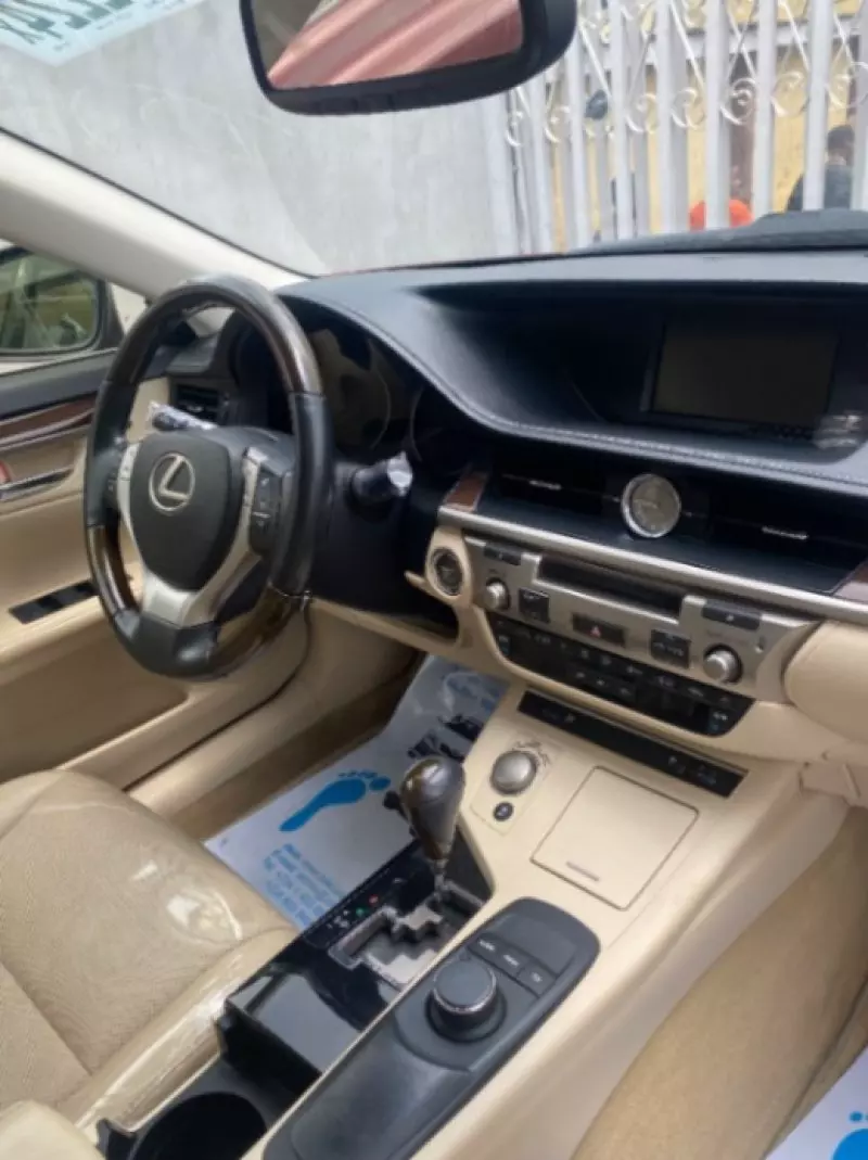 Lexus ES 350   - 2014