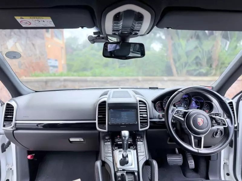 PORSCHE Cayenne - 2016