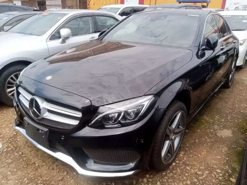 Mercedes-Benz C 200   - 2012