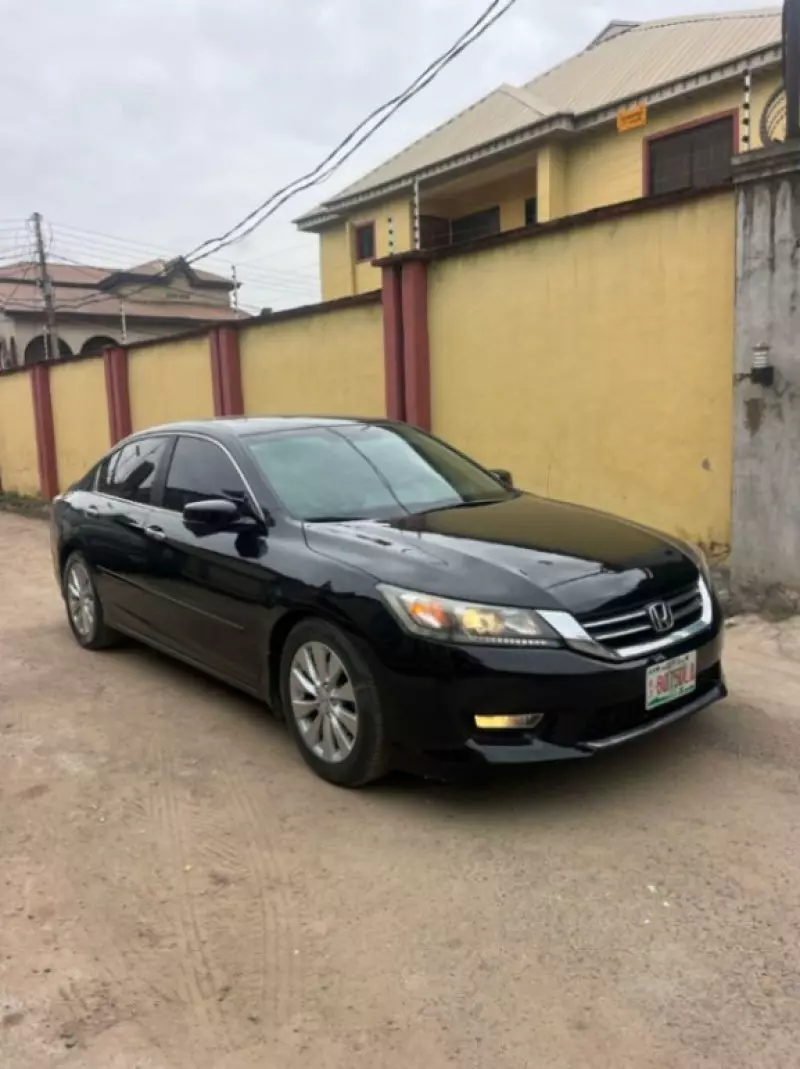 Honda Accord   - 2013