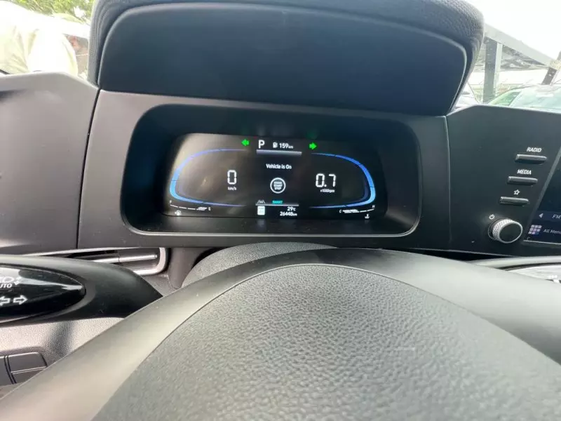 Hyundai Elantra - 2024