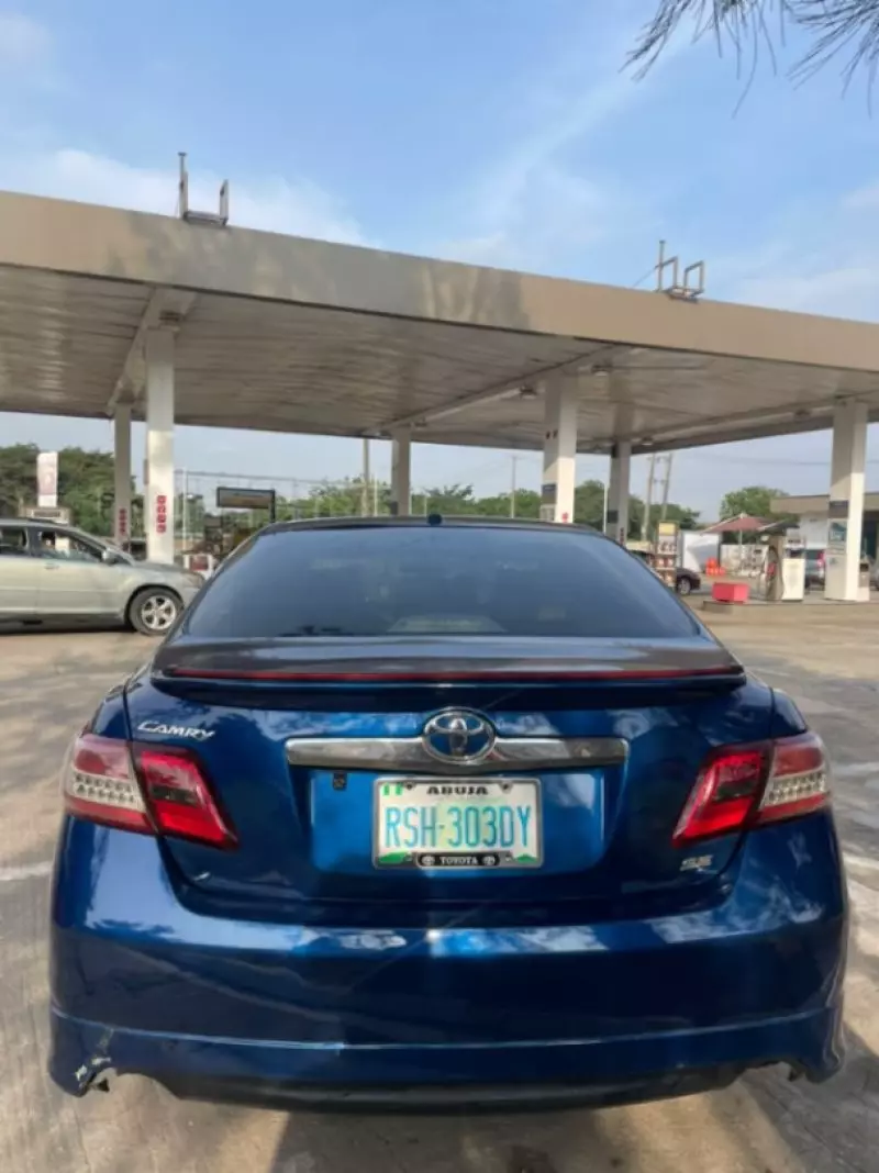 TOYOTA camry   - 2010