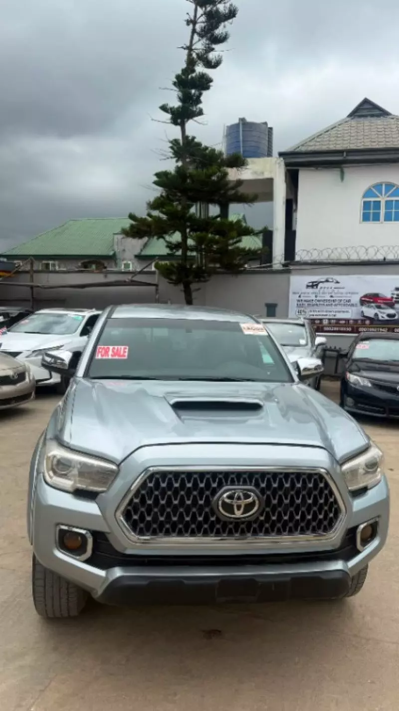 TOYOTA Tacoma   - 2020