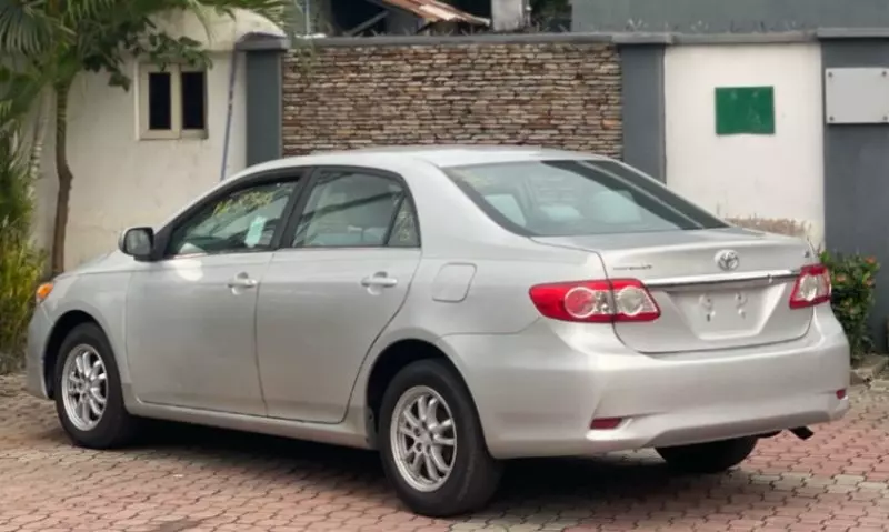 TOYOTA Corolla - 2013