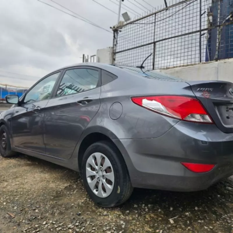Hyundai Accent   - 2015