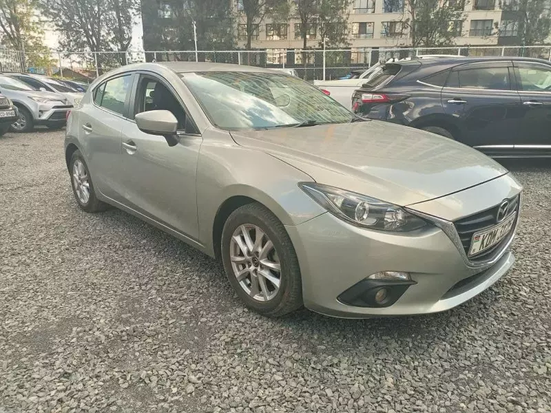 Mazda 3 - 2015