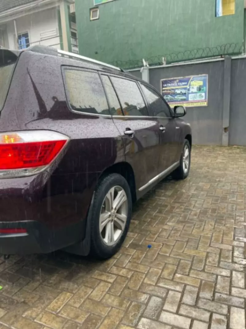 TOYOTA Highlander   - 2013