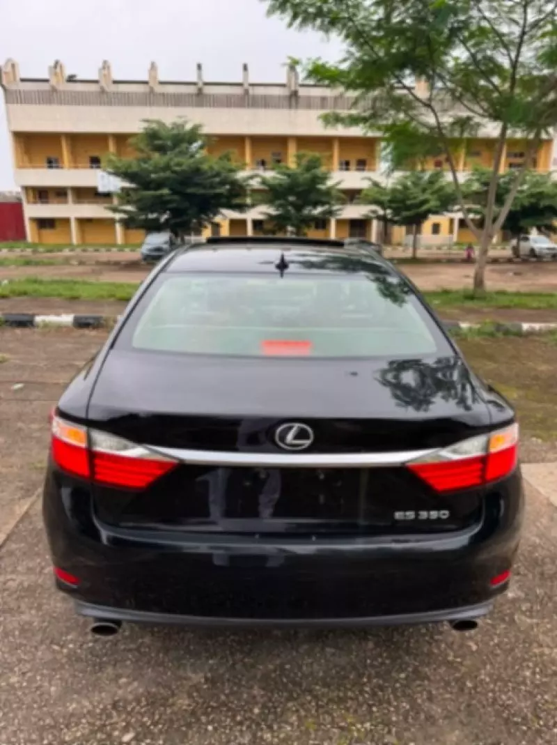 Lexus ES   - 2013