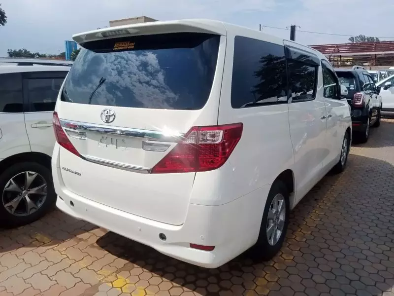 Toyota Alphard   - 2012