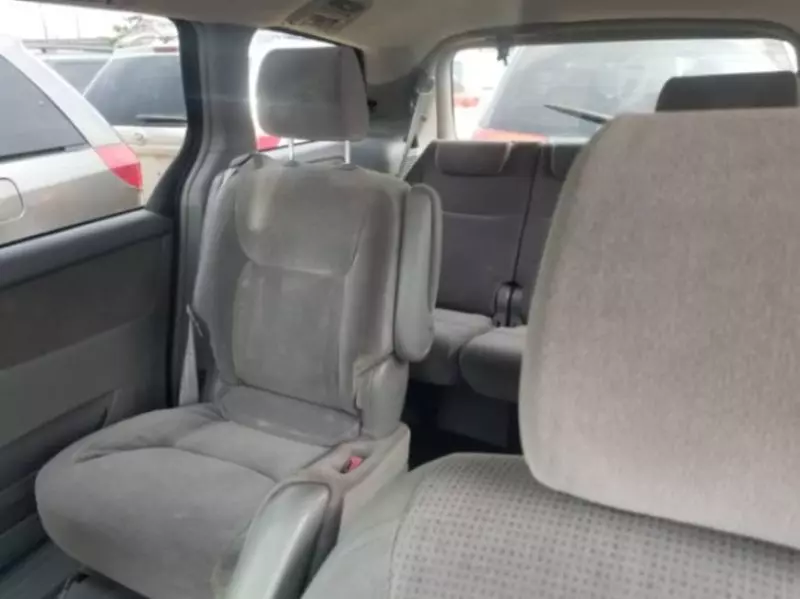 Toyota Sienna   - 2006