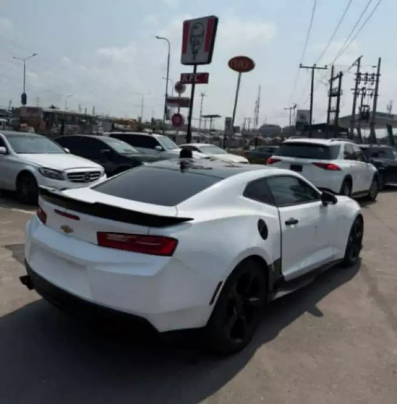 Chevrolet Camaro   - 2016