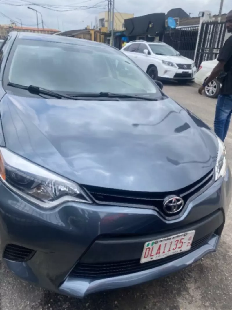 Toyota Corolla   - 2016